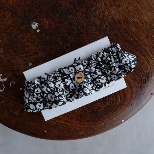 고양이 친화적인 코튼 목걸이/프릴【Black flower】