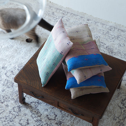Vintage kantha quilt 猫にフィットするクッション【Beige×Blue-A】