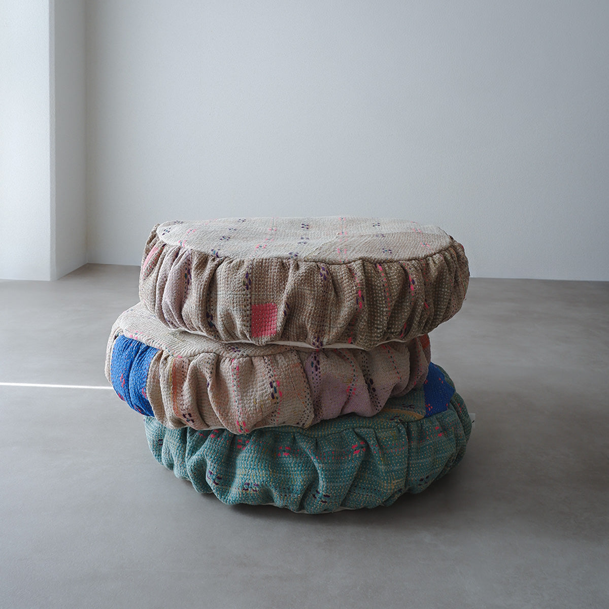 〈Vintage kantha kilt〉Pouf Cat Bed【ベージュA】