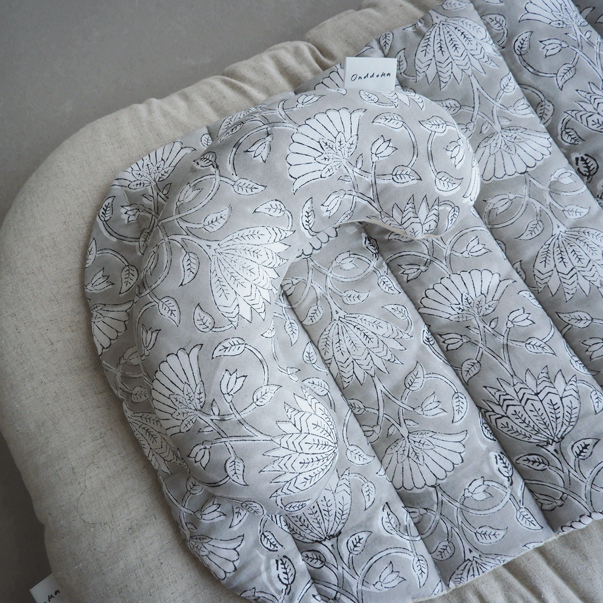 猫のための除湿マット【ハンドブロックプリント/ Gray】