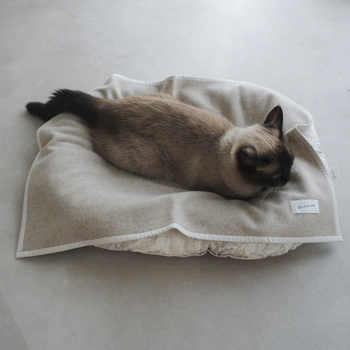 Wool Cat Blanket (ウールキャットブランケット)【Melange Greige】