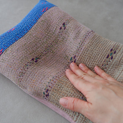 Vintage kantha quilt 猫にフィットするクッション【Beige×Blue-C】