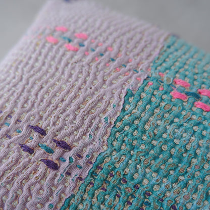 Vintage kantha quilt 猫にフィットするクッション【Green×Pink-A】