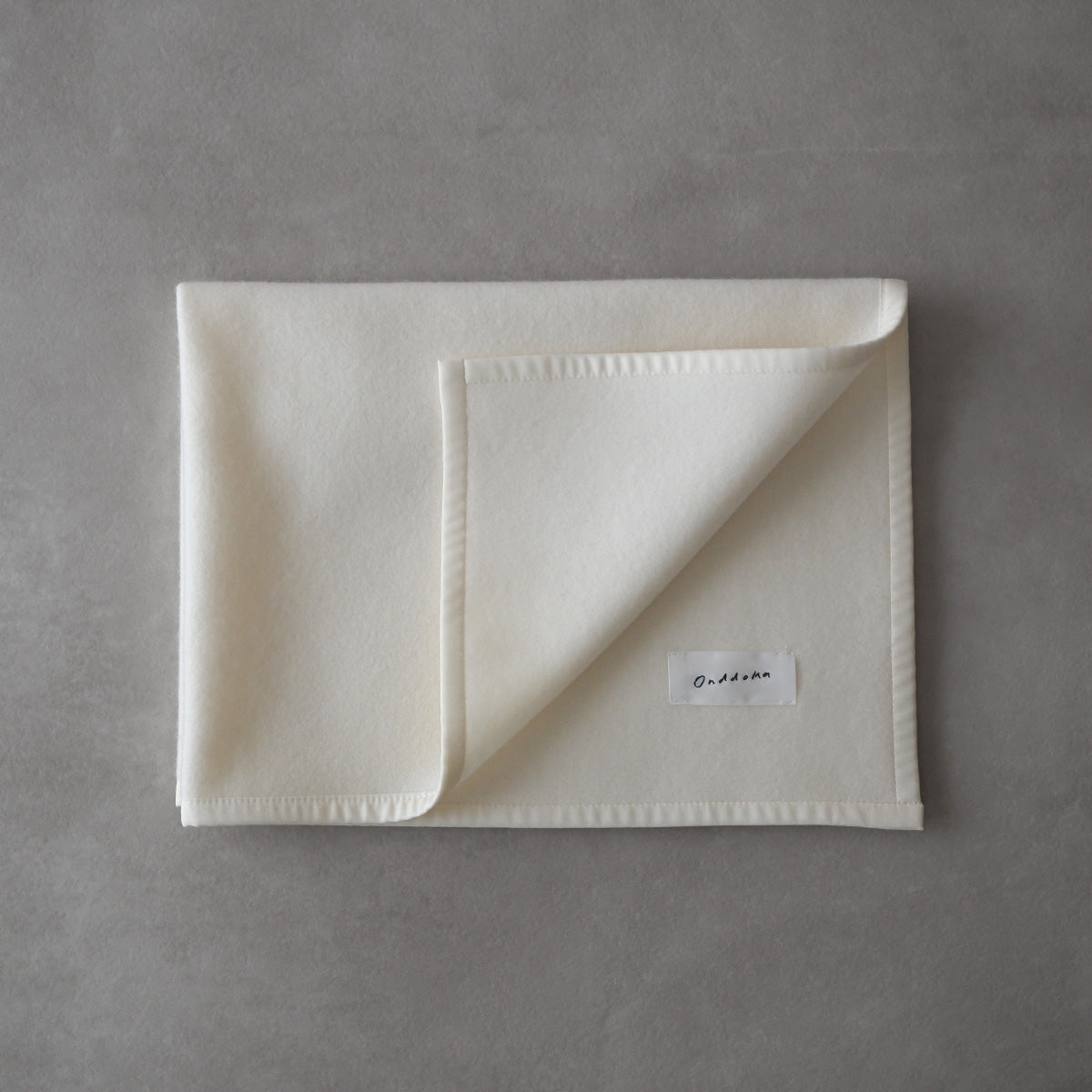 〈New color〉Wool Cat Blanket (ウールキャットブランケット)【OW】
