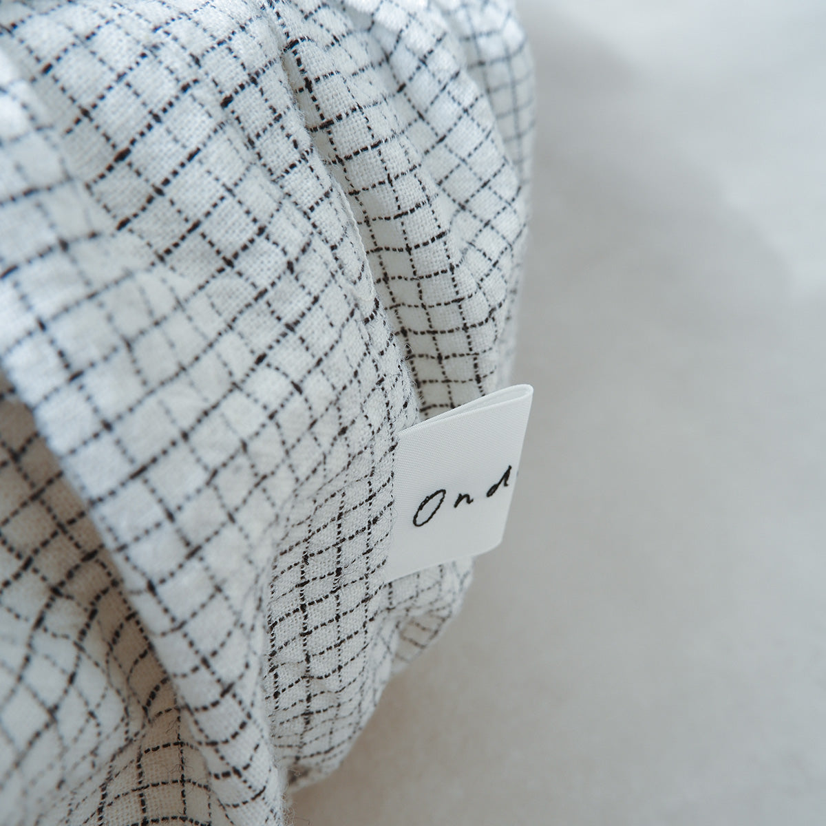Pouf Cat Bed【ピンチェック/White】