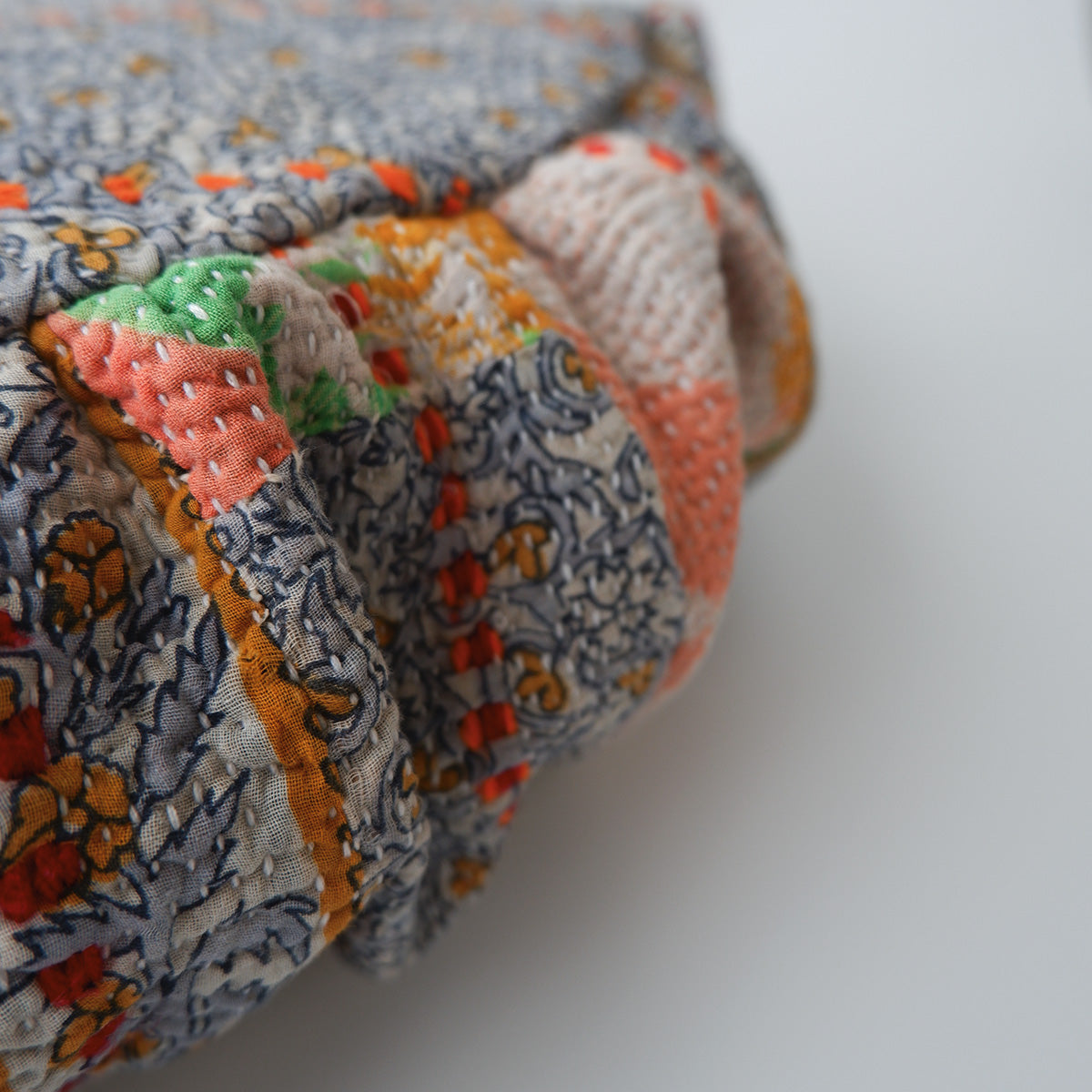 〈Vintage kantha quilt〉Pouf Cat Bed【Blue Flower-B】