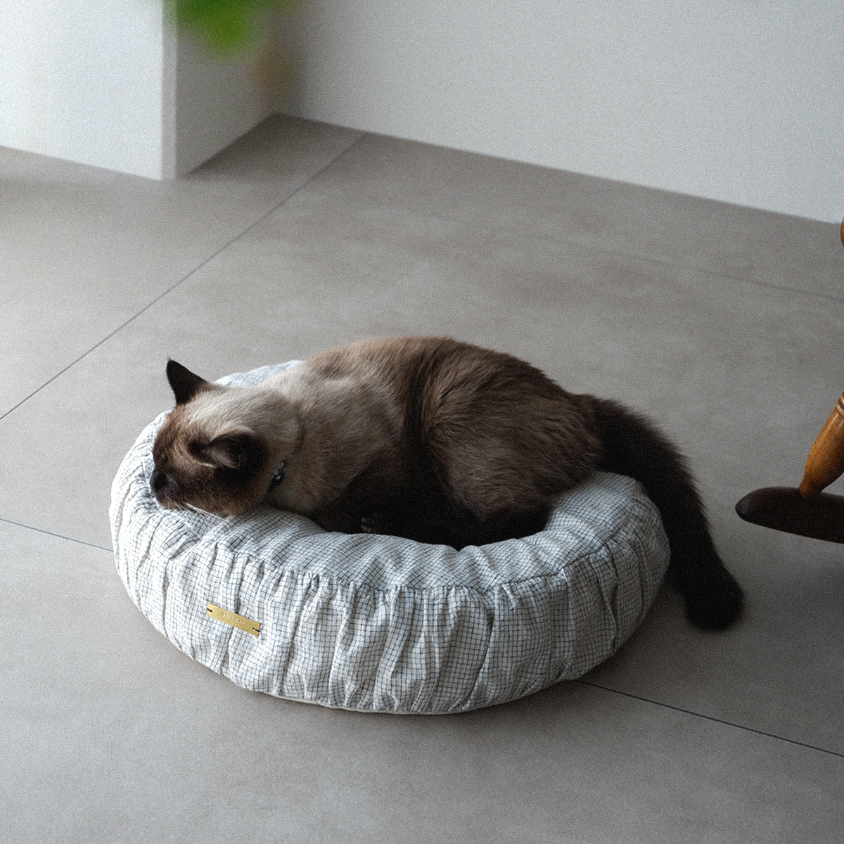 Pouf Cat Bed〈Order Name Plate付き〉