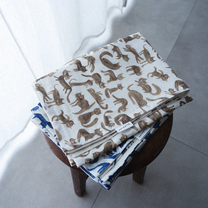 〈7/31発売〉Fabric Blanket（ファブリックブランケット）【Cheeky Cat/Blue】