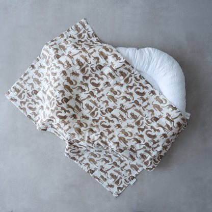 〈7/31発売〉Fabric Blanket（ファブリックブランケット）【Cheeky Cat/Beige】