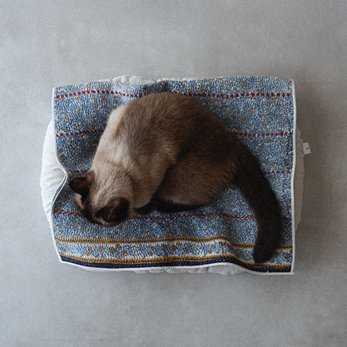 〈Vintage kantha quilt〉マルチマット【Blue Flower-J】