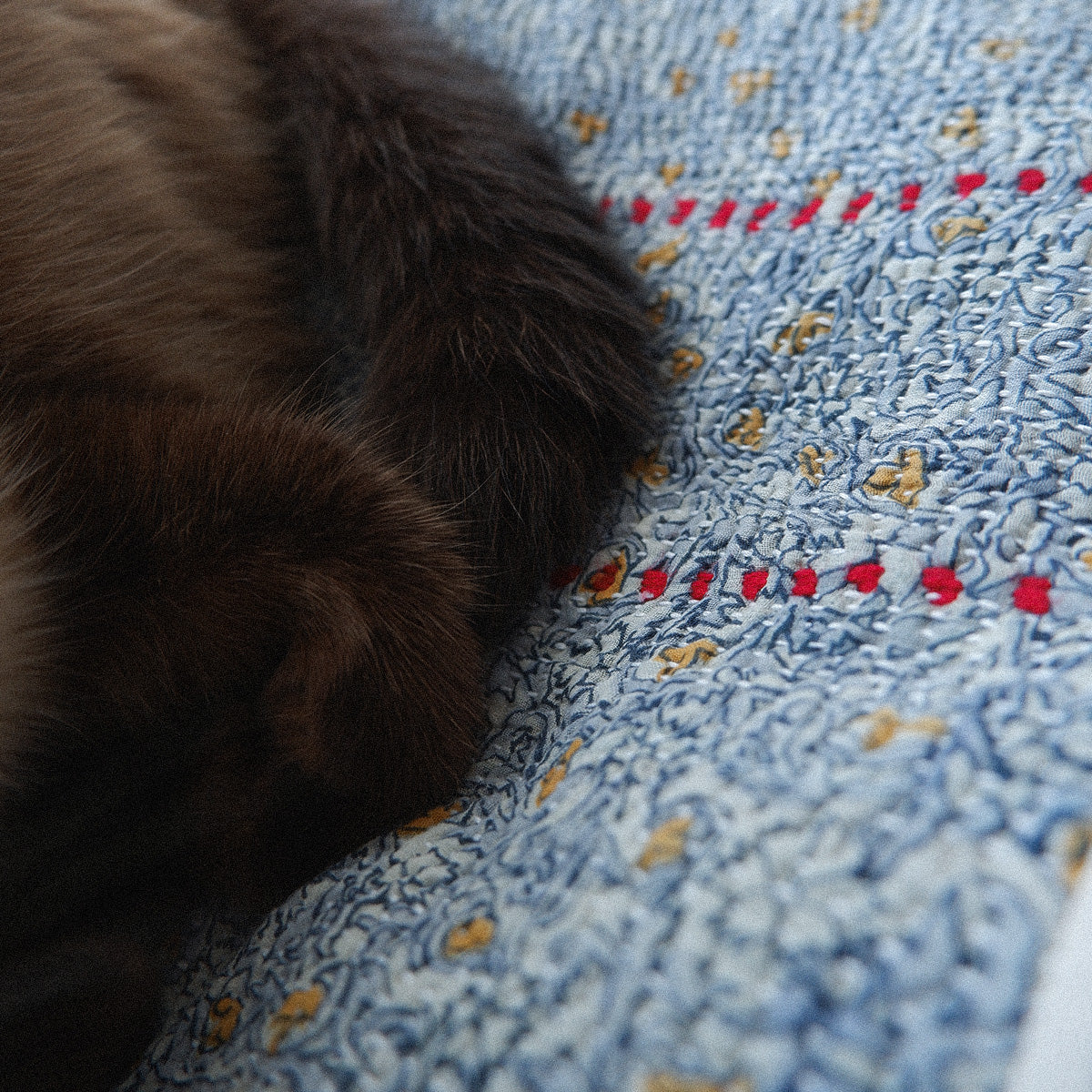 〈Vintage kantha quilt〉マルチマット【Blue Flower-J】