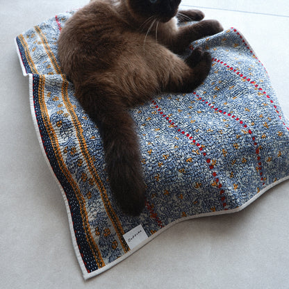 〈Vintage kantha quilt〉マルチマット【Blue Flower-K】