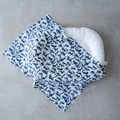 〈7/31発売〉Fabric Blanket（ファブリックブランケット）【Cheeky Cat/Blue】