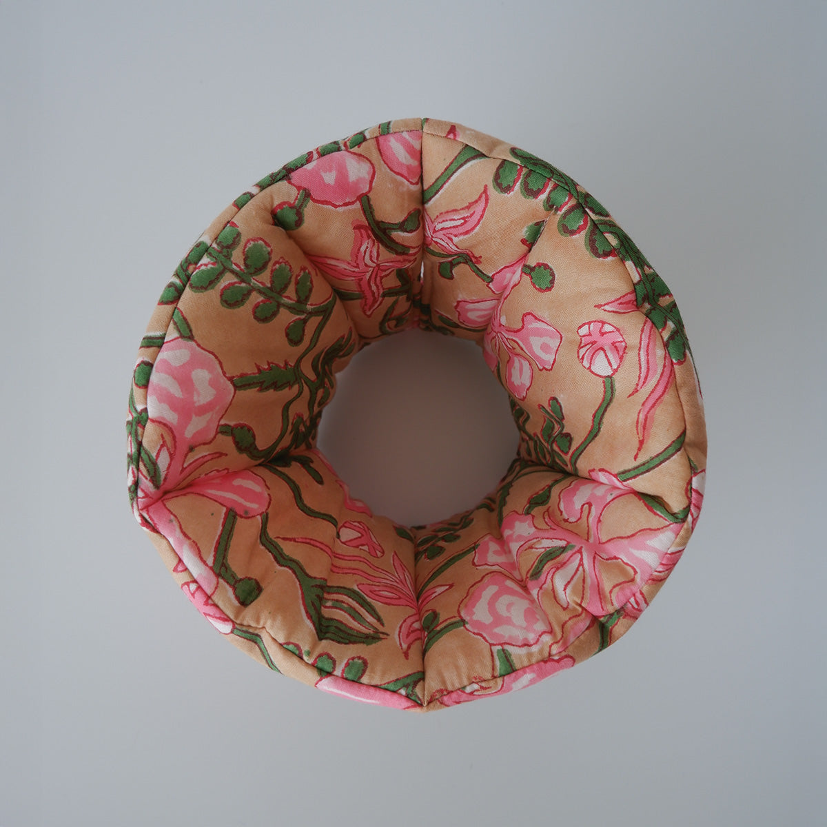 猫のやわらかエリザベスカラー【ハンドブロックプリント/Beige×Pink】