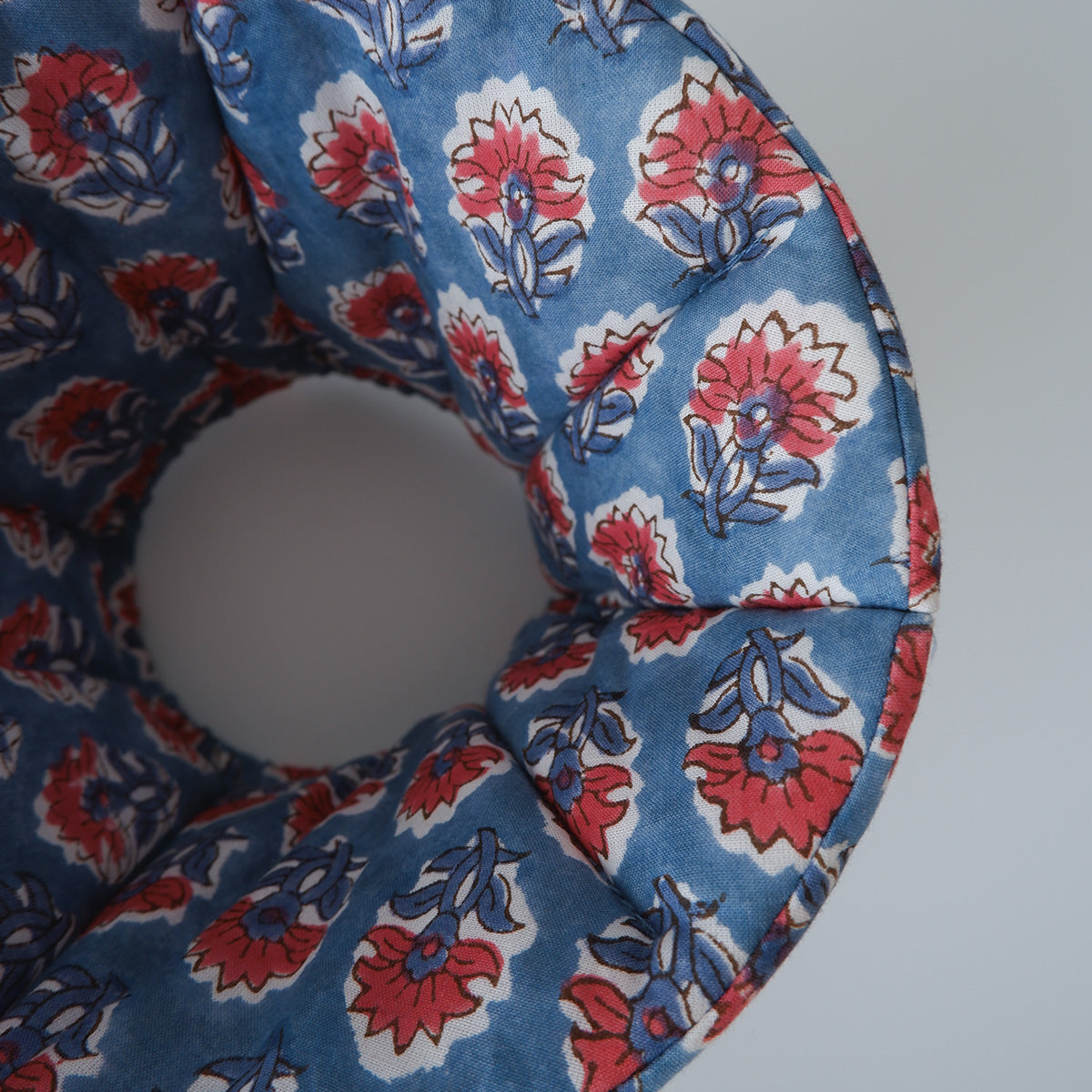 猫のやわらかエリザベスカラー【ハンドブロックプリント/Mist Blue】