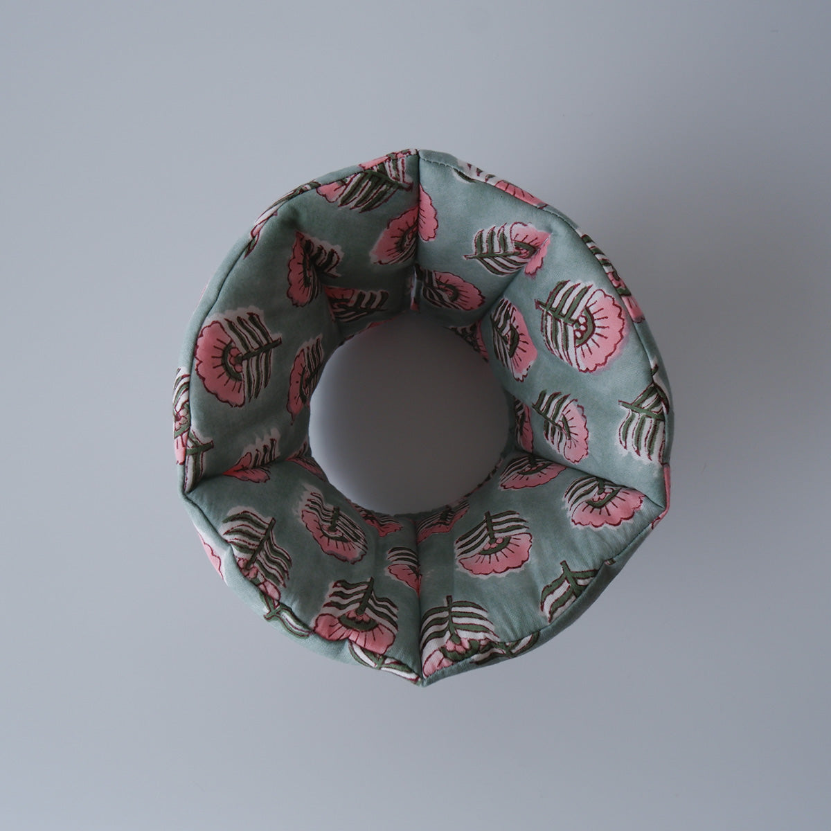 고양이의 부드러운 엘리자베스 컬러 [키나리 플라워]