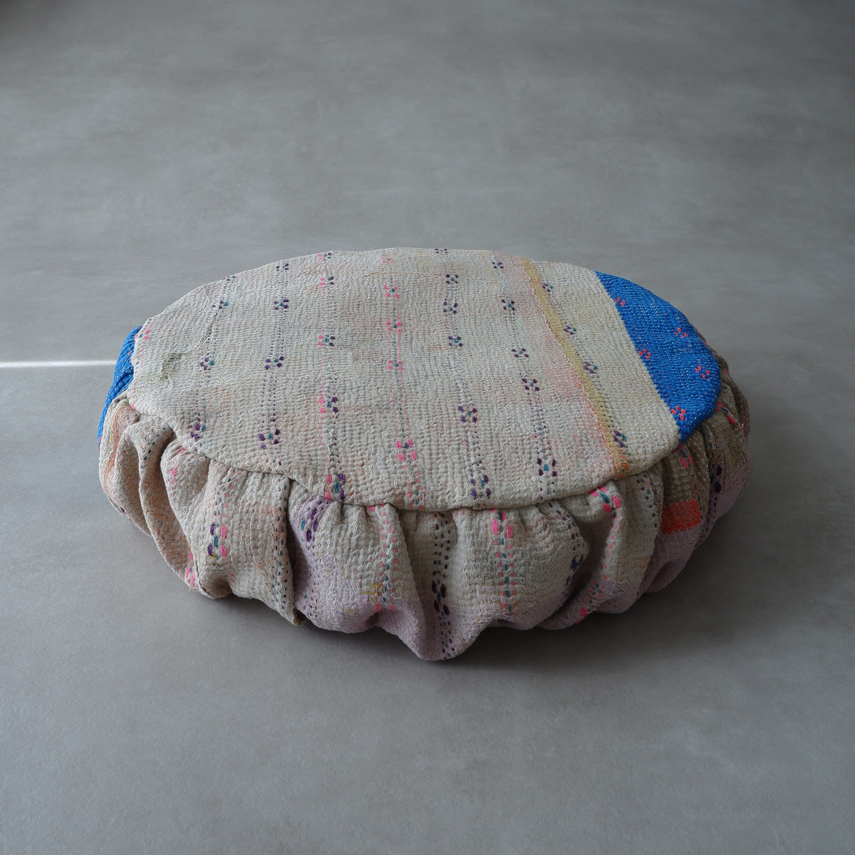〈Vintage kantha kilt〉Pouf Cat Bed【ベージュA】