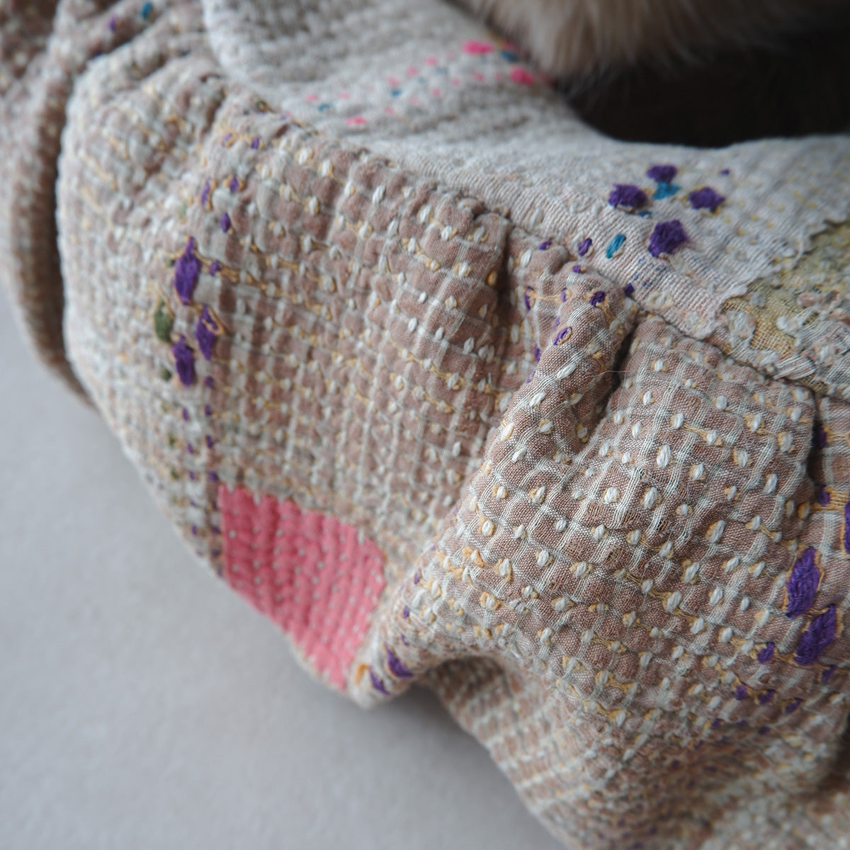 〈Vintage kantha kilt〉Pouf Cat Bed【ベージュB】