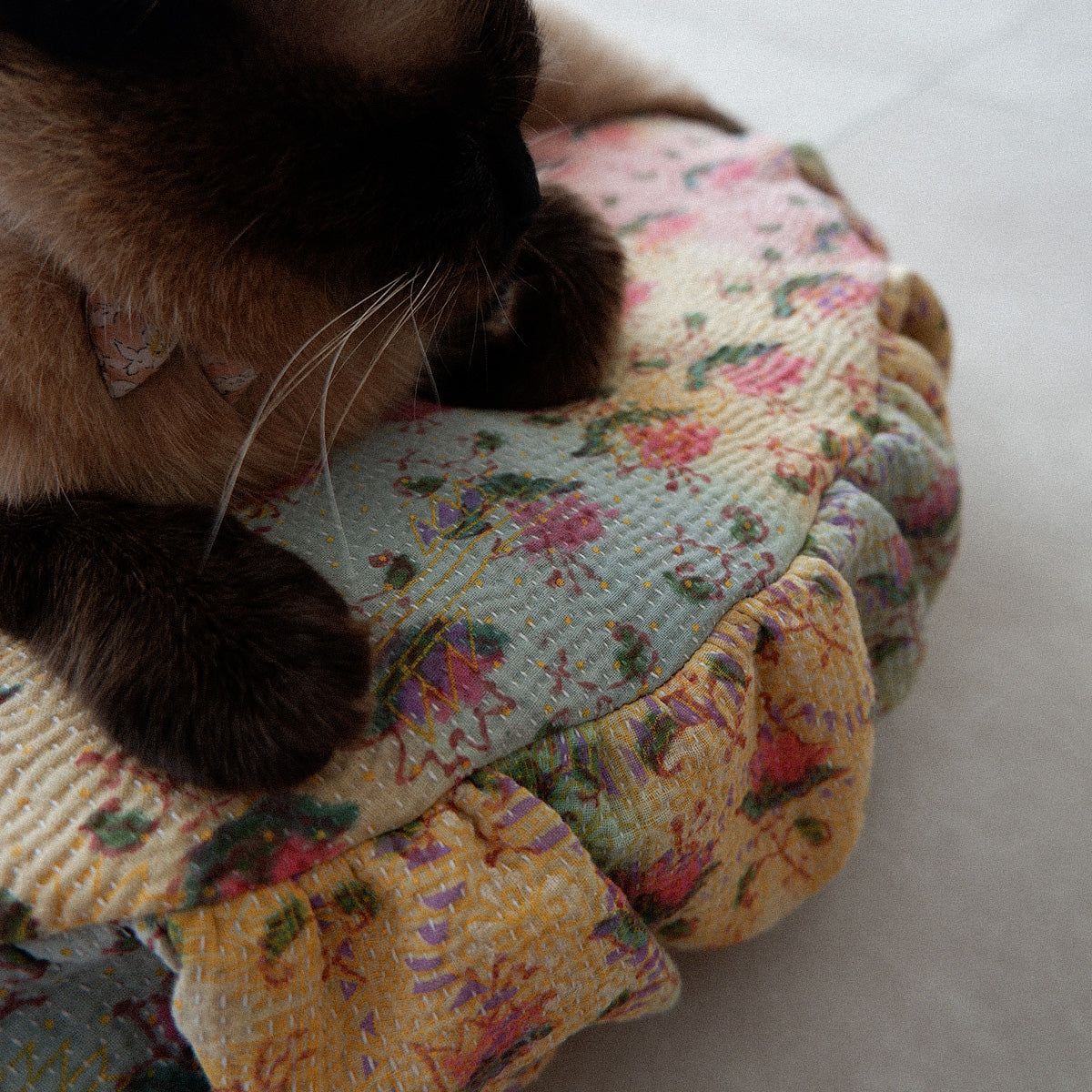 〈Vintage kantha quilt〉Pouf Cat Bed【Block Print-G】