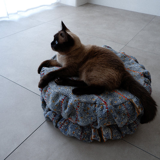 〈Vintage kantha quilt〉Pouf Cat Bed【Blue Flower-A】