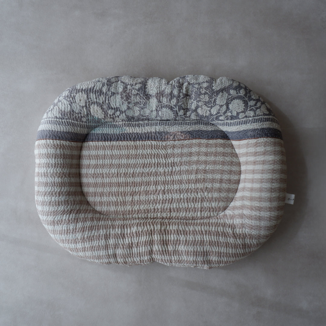 Fabric bed【kantha kilt / Gray pattern】D